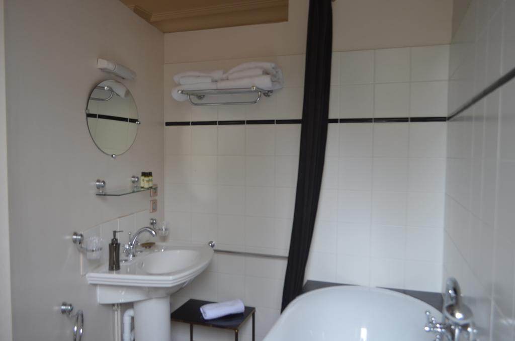 Bed and Breakfast Lit En Loire Saint-Cyr-sur-Loire Exterior foto